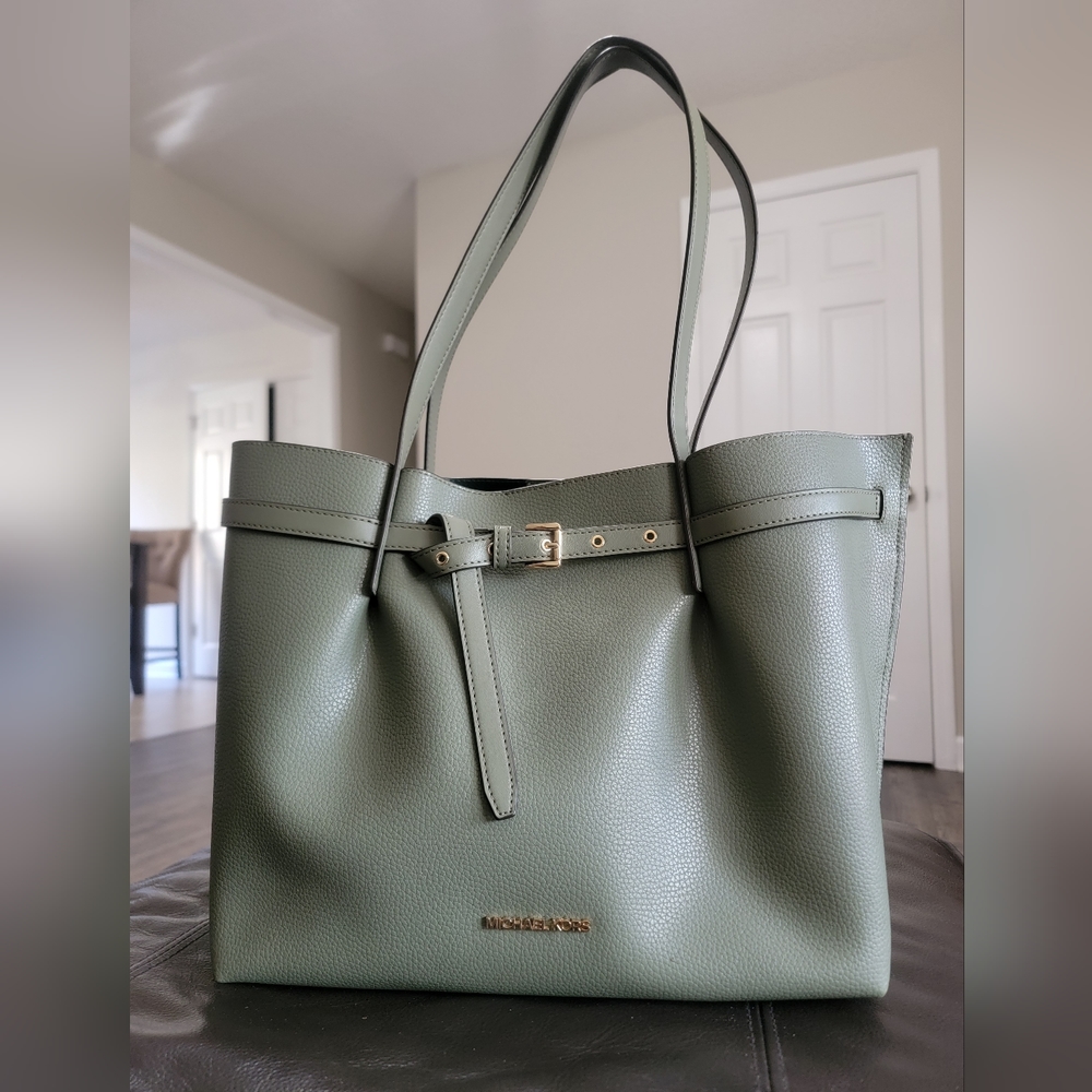 MICHAEL KORS Emilia Large Logo Tote Bag